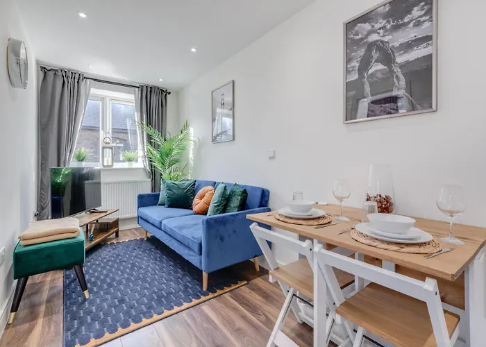 Modern 1 Bed Apartment - Nine Elms, Battersea